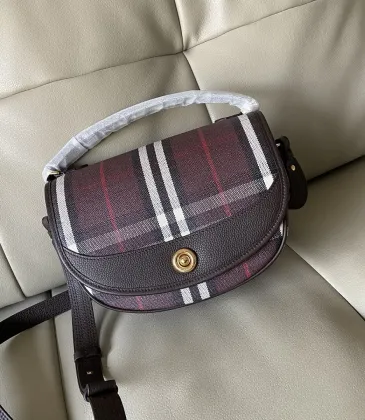 Burberry Check Canvas Crossbody Saddle Bag 24.5×8×18cm #A65005 Burberry Check Canvas Crossbody Saddle Bag 24.5×8×18cm #A65005