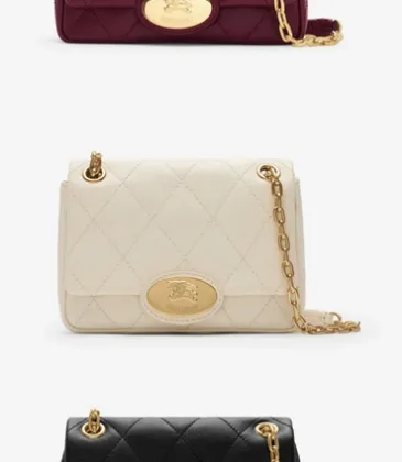 Burberry Quilted Leather Crossbody Bags With Gold - Tone Hardware size:20×7×16cm #A53756 Burberry Quilted Leather Crossbody Bags With Gold - Tone Hardware size:20×7×16cm #A53756