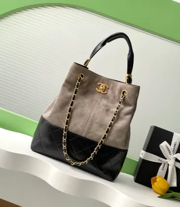 Chanel Two - Tone Quilted Tote Bag With Signature Chain Strap and CC Logo size:31×20×12cm #A53499 Chanel Two - Tone Quilted Tote Bag With Signature Chain Strap and CC Logo size:31×20×12cm #A53499