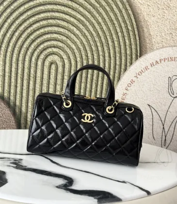 Chanel Quilted Patent Leather Handbag with Gold - Tone Hardware size:17×21×3cm #A53909 Chanel Quilted Patent Leather Handbag with Gold - Tone Hardware size:17×21×3cm #A53909