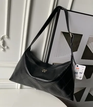 Chanel AS6139 Lambskin Hobo Shoulder Bag 32x24x12cm #A64995 Chanel AS6139 Lambskin Hobo Shoulder Bag 32x24x12cm #A64995