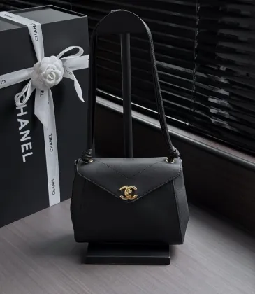 Chanel Calfskin Envelope Crossbody AS6223 16×22×8cm #A67228 Chanel Calfskin Envelope Crossbody AS6223 16×22×8cm #A67228