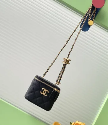 Chanel Quilted Caviar Leather Mini Vanity Bag With Gold Chain Strap And CC Logo size:11×8×7cm #A54384 Chanel Quilted Caviar Leather Mini Vanity Bag With Gold Chain Strap And CC Logo size:11×8×7cm #A54384