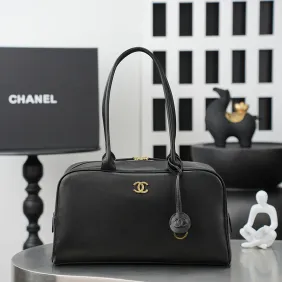 Chanel Smooth Leather Bowling Bag AS6211 19×35.5×12.5cm #A67246