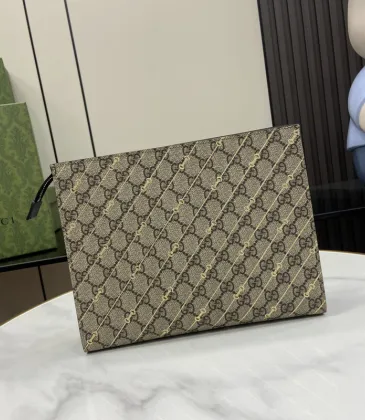 Gucci Diagonal Stripe GG Supreme Canvas Clutch With Iconic Monogram Pattern #A50423