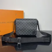 Louis Vuitton District Damier Graphite messenger bag Original 1:1 Quality #999931730 Louis Vuitton District Damier Graphite messenger bag Original 1:1 Quality #999931730