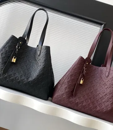 Louis Vuitton Neverfull MM Tote Bag (2 Colors) – Black/Burgundy Monogram Empreinte Leather with Gold-Tone Lock #A59173 Louis Vuitton Neverfull MM Tote Bag (2 Colors) – Black/Burgundy Monogram Empreinte Leather with Gold-Tone Lock #A59173