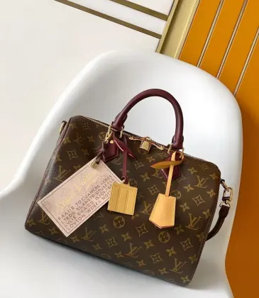 Louis Vuitton Speedy Soft 30 Boho Handbag (M12803) - Monogram Canvas, Ostrich Trim, 30×21×17cm #A60005 Louis Vuitton Speedy Soft 30 Boho Handbag (M12803) - Monogram Canvas, Ostrich Trim, 30×21×17cm #A60005