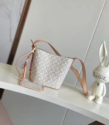 LV White Empreinte All In BB Hobo M2A377 W16xH18xL12cm #A67190 LV White Empreinte All In BB Hobo M2A377 W16xH18xL12cm #A67190