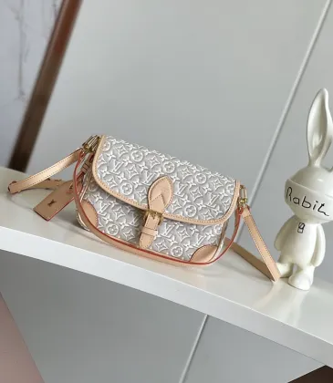 LV White Empreinte Diane Mini Crossbody M29795 W24xH15xL26cm #A67194 LV White Empreinte Diane Mini Crossbody M29795 W24xH15xL26cm #A67194