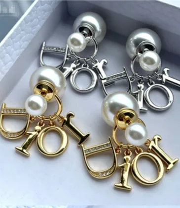 Dior earings Jewelry and original box #A66730