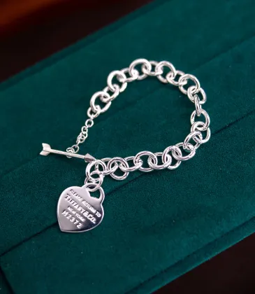Tiffany Classic Heart Pendant Bracelet   Women's Toggleamp; Link Styles #A52307
