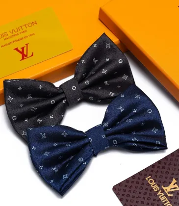 Brand L Necktie and original box #A66462