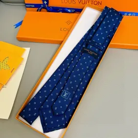 Brand L Necktie and original box #A66464 Brand L Necktie and original box #A66464