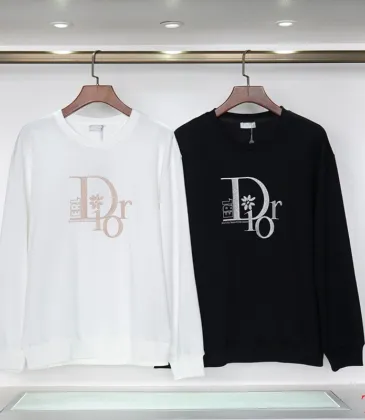 D-ior Embroidered Logo Round Neck Sweatshirt Black/White #A53792 D-ior Embroidered Logo Round Neck Sweatshirt Black/White #A53792