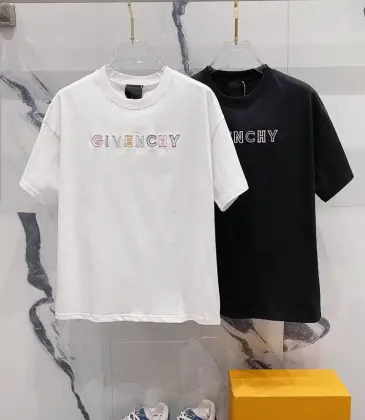 Givenchy T-shirts for MEN Black/White #A47171