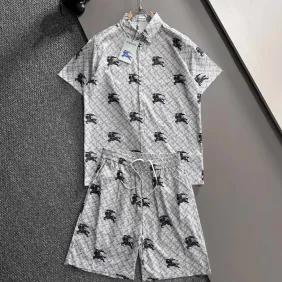 Burberry Tracksuits for Burberry Short Tracksuits for men #A67034