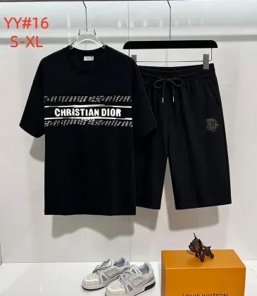 Dior tracksuits for Dior Short Tracksuits for men #A66518