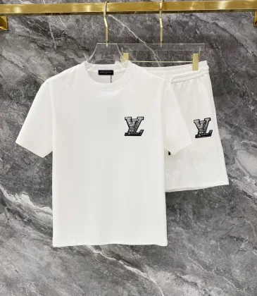 Louis Vuitton tracksuits for Louis Vuitton short tracksuits for men #A67000