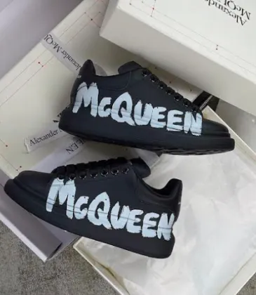 Alexander McQueen Shoes for Men's McQueen men and women Sneakers #999927394 Alexander McQueen Shoes for Men's McQueen men and women Sneakers #999927394