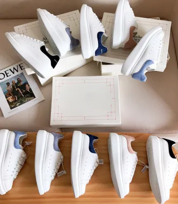 Alexander McQueen Shoes for Unisex McQueen Sneakers Small white shoes women's 2022 new couple all-match thick-bottomed sponge cake to increase sports and leisure leather board shoes #999924913 Alexander McQueen Shoes for Unisex McQueen Sneakers Small white shoes women's 2022 new couple all-match thick-bottomed sponge cake to increase sports and leisure leather board shoes #999924913