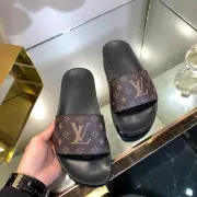 Louis Vuitton Men's Women New Slippers non-slip Indoor shoes #9874676 Louis Vuitton Men's Women New Slippers non-slip Indoor shoes #9874676