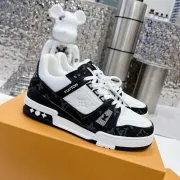 Louis Vuitton Trainer White black Louis Vuitton Monogram Sneakers #A34893 Louis Vuitton Trainer White black Louis Vuitton Monogram Sneakers #A34893